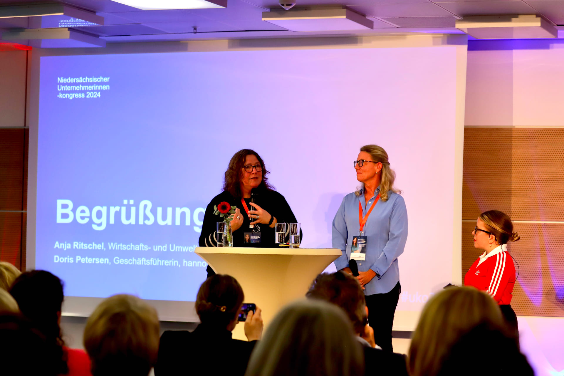 Unternehmerinnenkongress 2024 in Hannover: Netzwerken in der Sparkasse