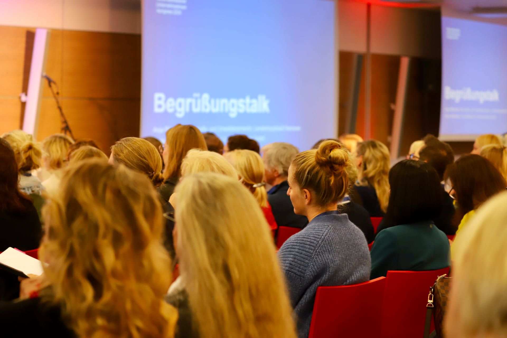 Unternehmerinnenkongress 2024 in Hannover: Netzwerken in der Sparkasse